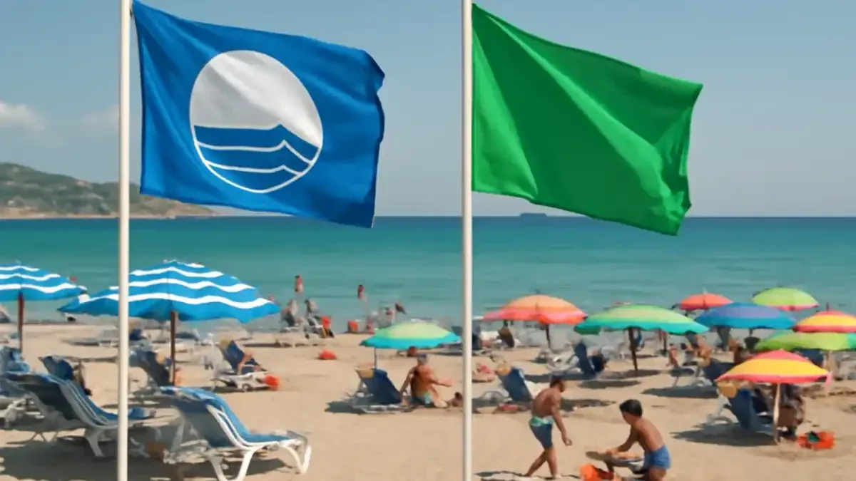Bandiera verde in spiaggia: quando rinunciare comunque al bagno