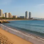 Si può trovare una spiaggia tranquilla anche vicino alle città? Le località che nessuno si aspetta